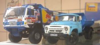 Сборная модель 1:43 Строительный самосвал ЗиЛ-ММЗ-555 на шасси ЗиЛ-130Б, образца 1974-1977 гг. (Звезда)